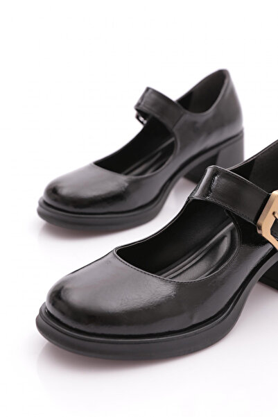 DGN Pm386-K1360-1 Women's Belt Buckle Low Heel Shoes