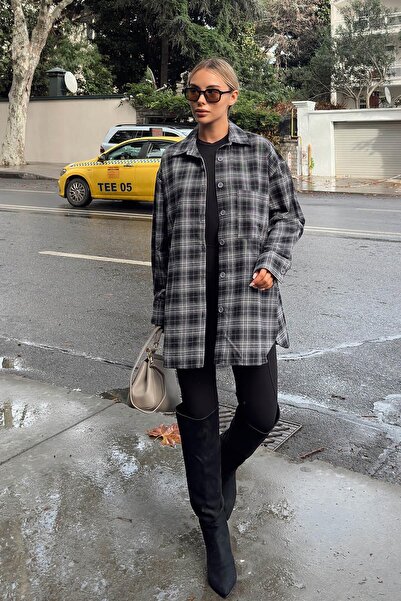 Swist Black Plaid Single Pocket Relaxed Fit Women's Lumberjack Shirt