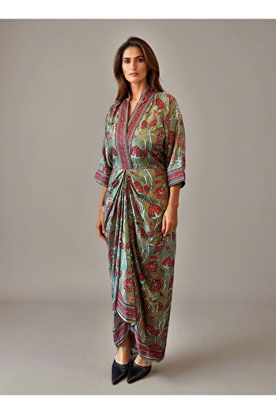 ECSTACY COUTURE طيات إيفارا