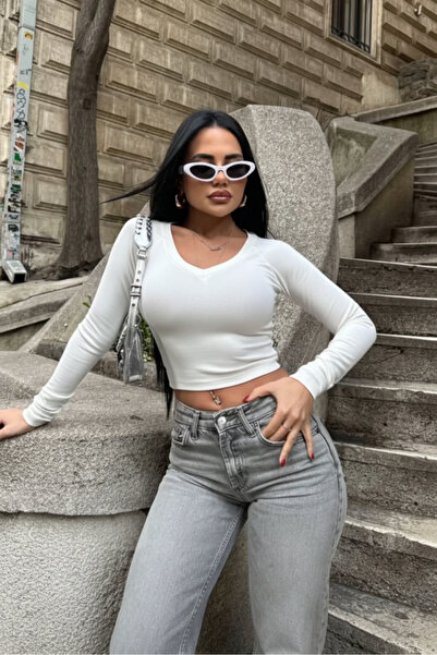 Windy Island Дамска блуза с дълъг ръкав, V-образно деколте, отвор за палеца и...