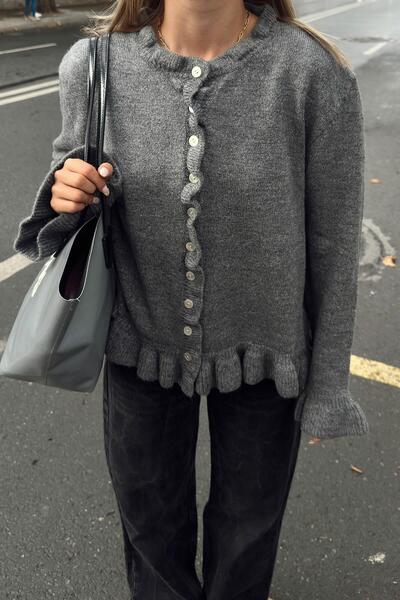 Swist Füme Bisiklet Yaka Fırfır Detaylı Düğmeli Kadın Triko Hırka