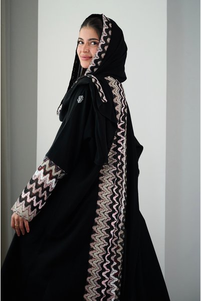 needle creativity عباية كريب انيقة