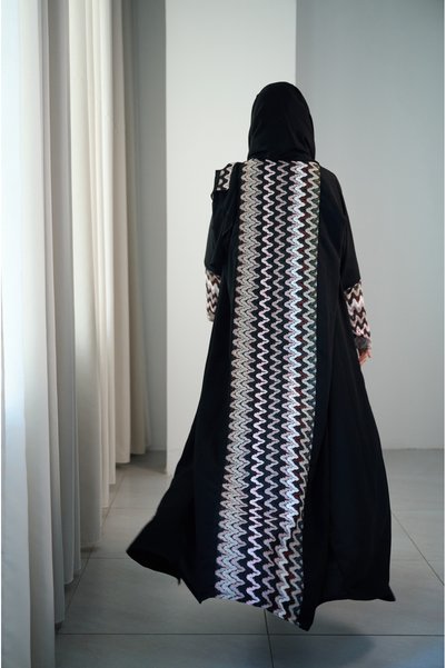 needle creativity عباية كريب انيقة