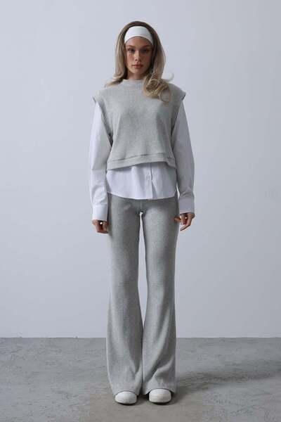 Reyon 36391 Knitted Suit with Shirt