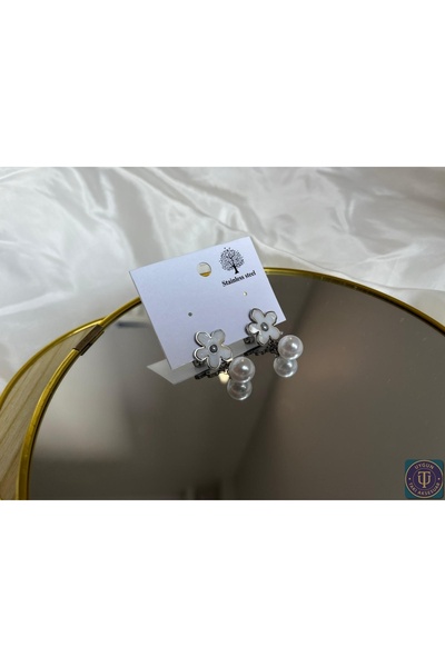 uyguntakıaksesuar Çiçek ve İnci Detaylı Zarif Kadın Küpe – Kararma Yapmaz Çelik Mat Gold Aksesuar