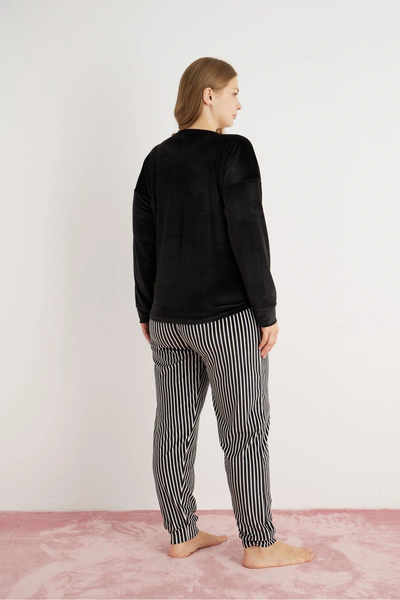 Pijamoni Women's Plus Size Soft Velvet Black Pajama Set