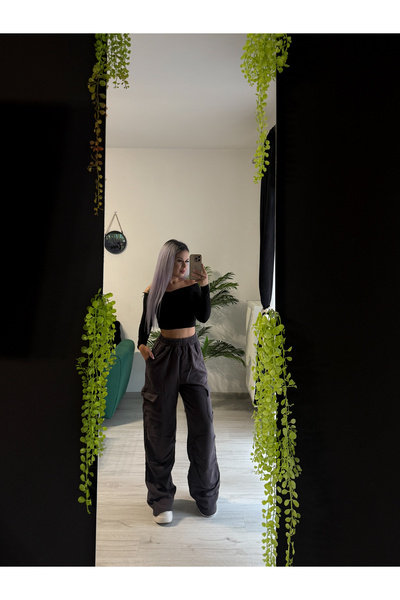 by SLA boutique Women's cargo pants with elastic waist and side pockets