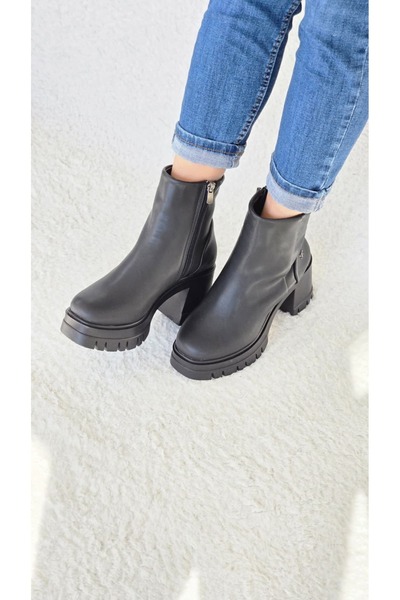 Melinta Shoes Melinta Thick Heeled Women's Zippered Black Short Boots