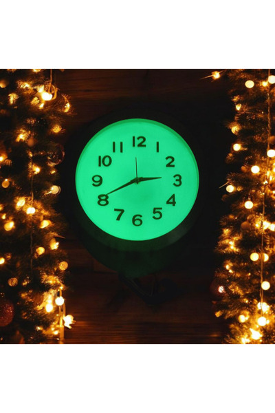 Bahat Fosforlu 3D Kabartma Rakam Karanlıkta Parlayan Duvar Saati Çap 26 cm Metal