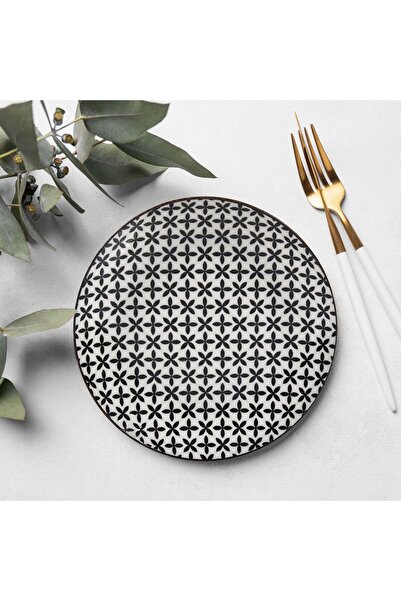 OEM White Porcelain Plate with Black Flower Pattern Ø19cm