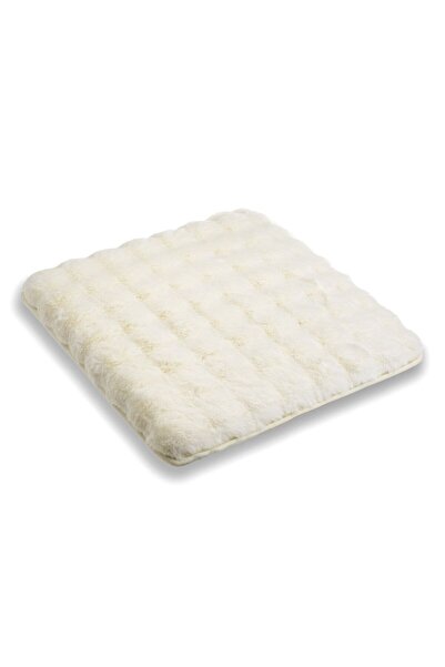 OEM Off White Faux Fur Decorative Chair Cushion with Embossed Pattern 40x40cm
