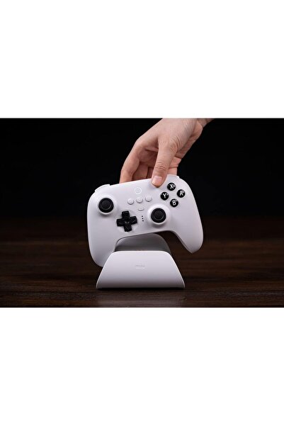 8Bitdo وحدة تحكم بلوتوث فائقة مع قاعدة شحن لاسلكية لأجهزة Switch وWindows - أبيض