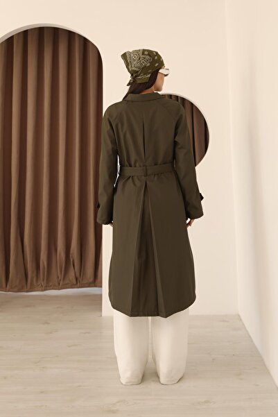 Hazel Kadın Haki Fular Detaylı Kuşaklı Uzun Trençkot