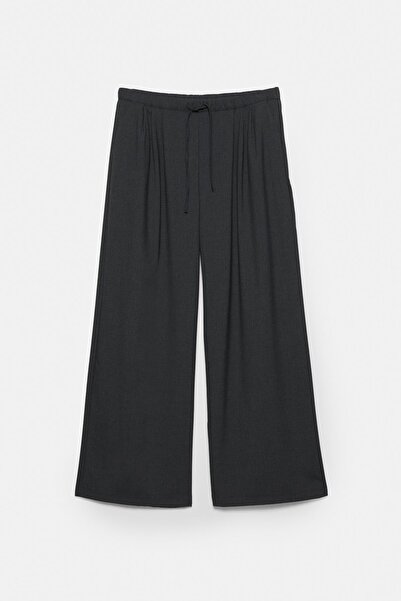 Pull & Bear Straight fit trousers with elastic waist