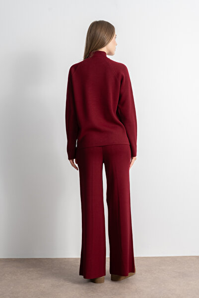 Shophia Women's Embossed Detailed Knitwear Set – Burgundy