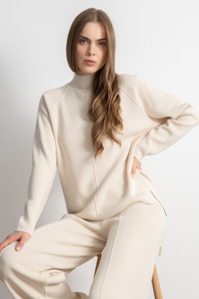 Shophia Női dombornyomott részletekkel díszített kötöttáru szett – krém