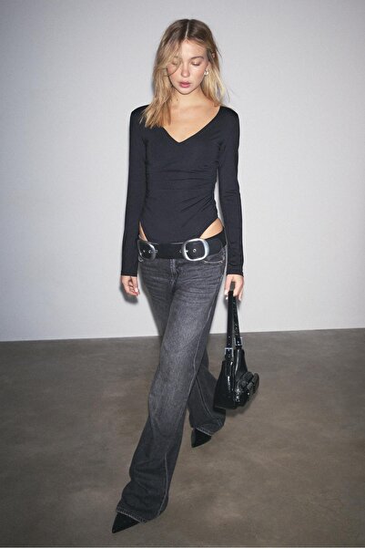 Stradivarius V yaka büzgülü poliamid body