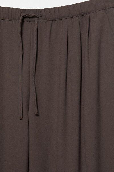 Pull & Bear Straight fit trousers with elastic waist