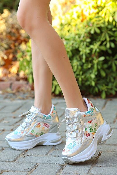 kajal ayakkabı Παπούτσια με κρυφό τακούνι με λουλουδάτο σχέδιο DNR 312