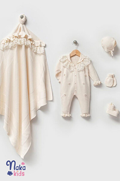 Naka Concept طقم من 5 قطع من الدانتيل الكريمي للفتيات حديثي الولادة مناسب للخروج من المستشفى، يتضمن: بدلة تريكو + بطانية + قبعة + قفازات + جوارب