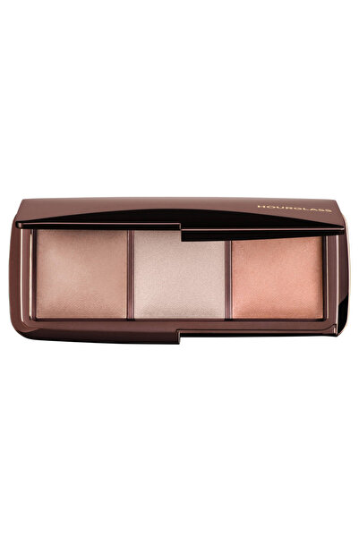 HOURGLASS بودرة إضاءة محيطية خفيفة الوزن بلون داكن