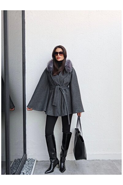 ESRAHELVACI Fur Hooded Poncho