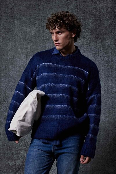 ablukaonline Ανδρικό πλεκτό πουλόβερ με ρίγες μεγάλου μεγέθους, μπλε ναυτικό