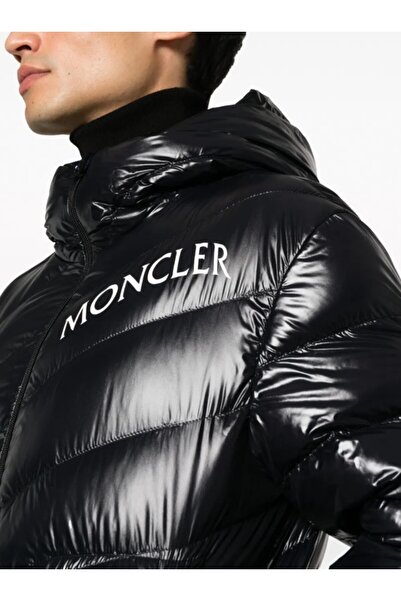 Moncler Siyah Kapüşonlu Logolu Puff Mont