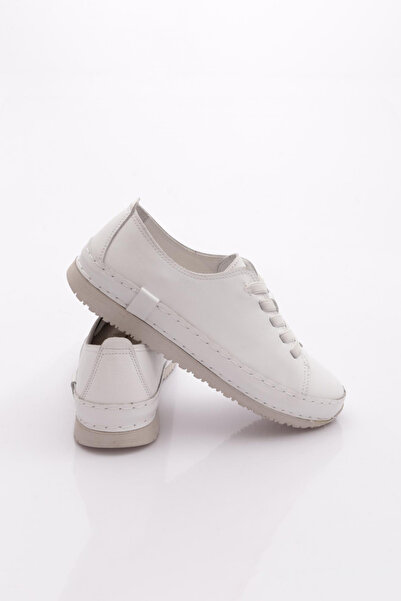 DGN 233026 Pantofi din piele de damă