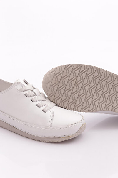 DGN 233026 Pantofi din piele de damă