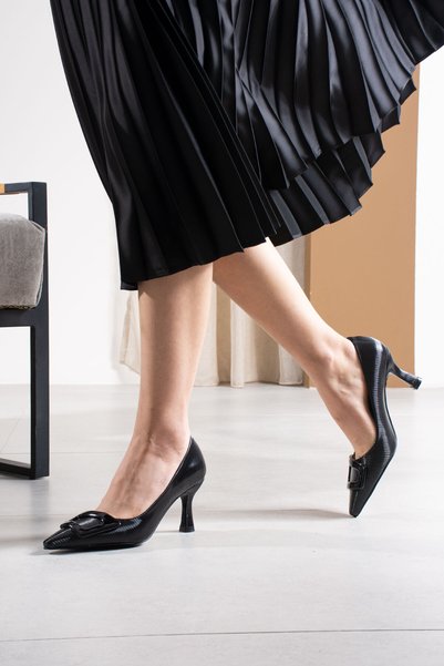 Siena Shoes Ulvia Women's Stiletto Buckle Detailed Heeled Shoes Black Striped