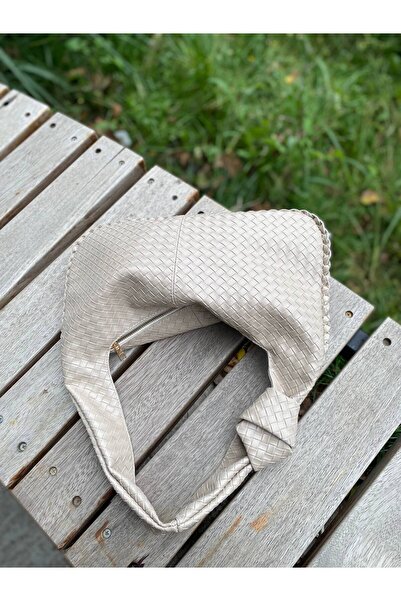 bahwar Örgü Dokulu Üçgen Hobo Çanta