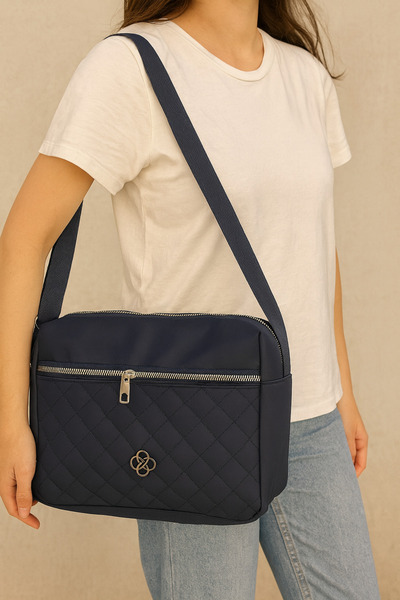 eternatakı Three-Compartment Bag with Quilted Detailing