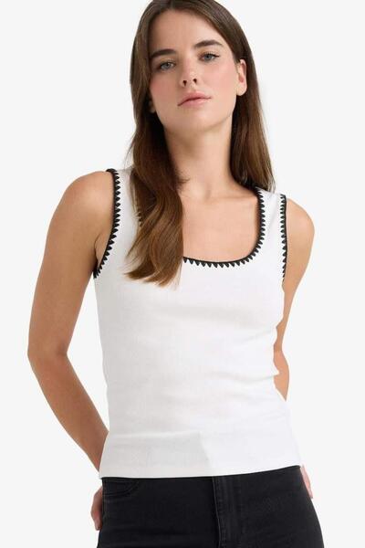 DeFacto Slim Fit Slim Fit με στρογγυλή λαιμόκοψη και ριμπάκι (25 AU)