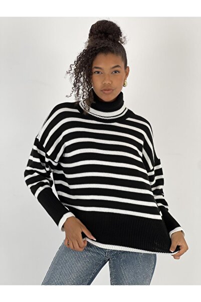 Miss Poem Women's Ecru Striped Turtleneck Sweatshirt
