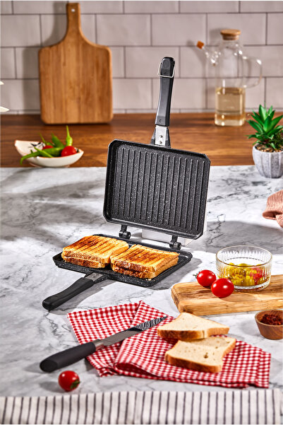 Noah Exclusive Cast Luxury Toast Pan (Rss311)