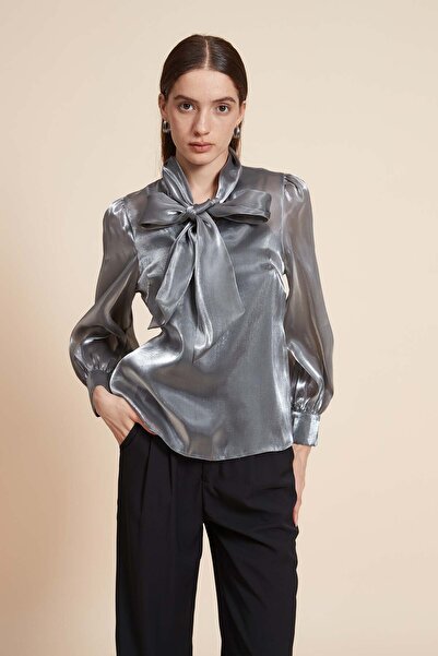 Yola Mid-Length Long Sleeve Blouse with Tie