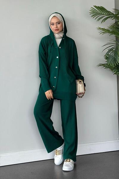 Hazamoda طقم تريكو من المينيل الزمردي