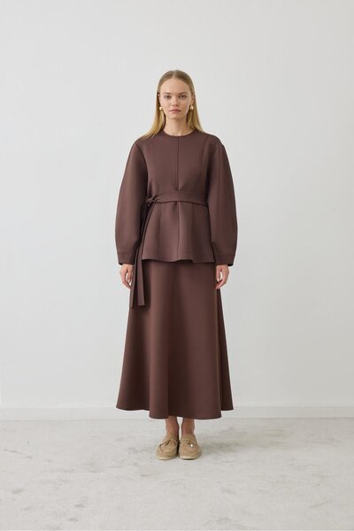 TERZİ DÜKKANI طقم غوص فيلار مع تنورة باللون البني