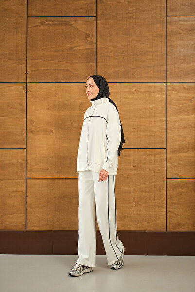 LOCCO Γυναικείο κοστούμι με λεπτομέρεια σε ρίγες εκρού