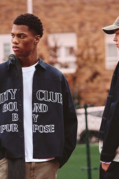 Pull & Bear Unity Club nakışlı gömlek