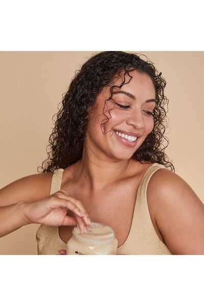 Generic مقشر الجسم تري هت بالفانيليا والسكر 500 جرام (جميع الروائح)