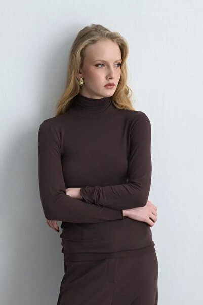 Gusto Turtleneck Cashmere Blouse - Brown