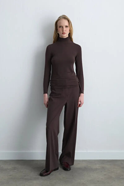 Gusto Turtleneck Cashmere Blouse - Brown