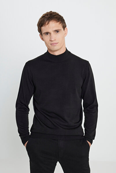 AC&Co / Altınyıldız Classics Черно пуловерче с полукръгла яка и стандартна кройка