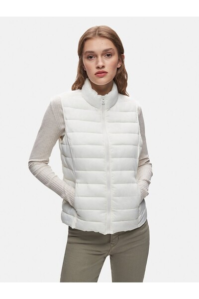 Ltb Лека подплатена черна жилетка с цип