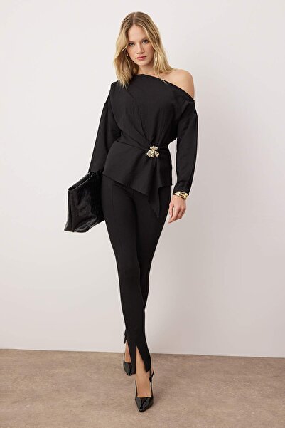 Trendyol Collection Black Accessory Detailed Off Shoulder Woven Blouse Twoaw26Bz00280