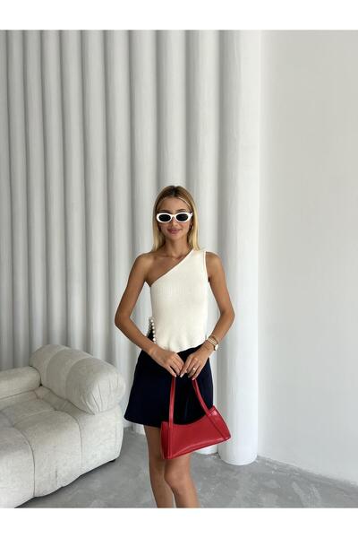 Laluvia Bluzka z jednym ramiączkiem i kremowymi wykończeniami