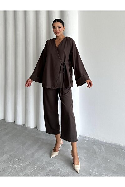 Laluvia Barna Lisa oldalra kötött nadrágkosztüm