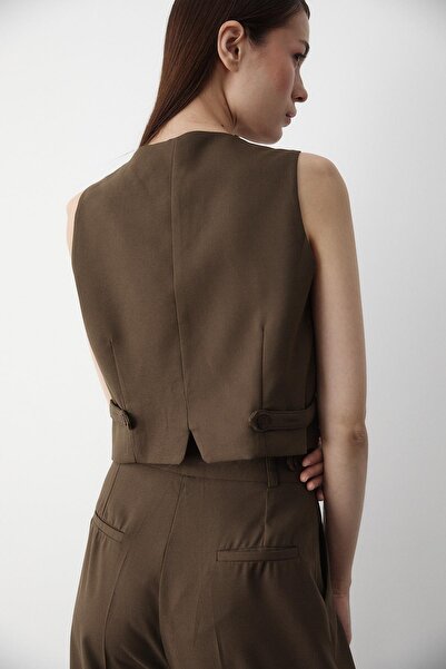 Laluvia Brown Linda Vest Pants Set